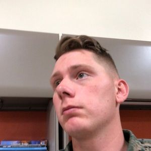 Meet your Posher, Cameron